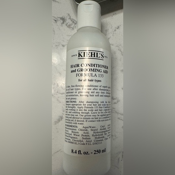 Kiehl’s Hair Conditioner and Grooming Aid Formula 133 - Picture 1 of 2